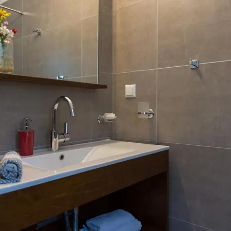 Andrikos Apartament *