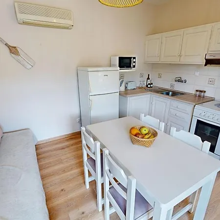 Apartment Andrikos
